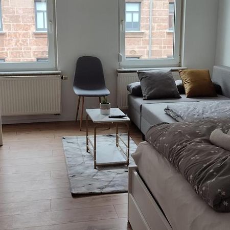 Privatzimmer-2 In Ruhiger Lage 9Min Von Hbh Nuremberg ภายนอก รูปภาพ
